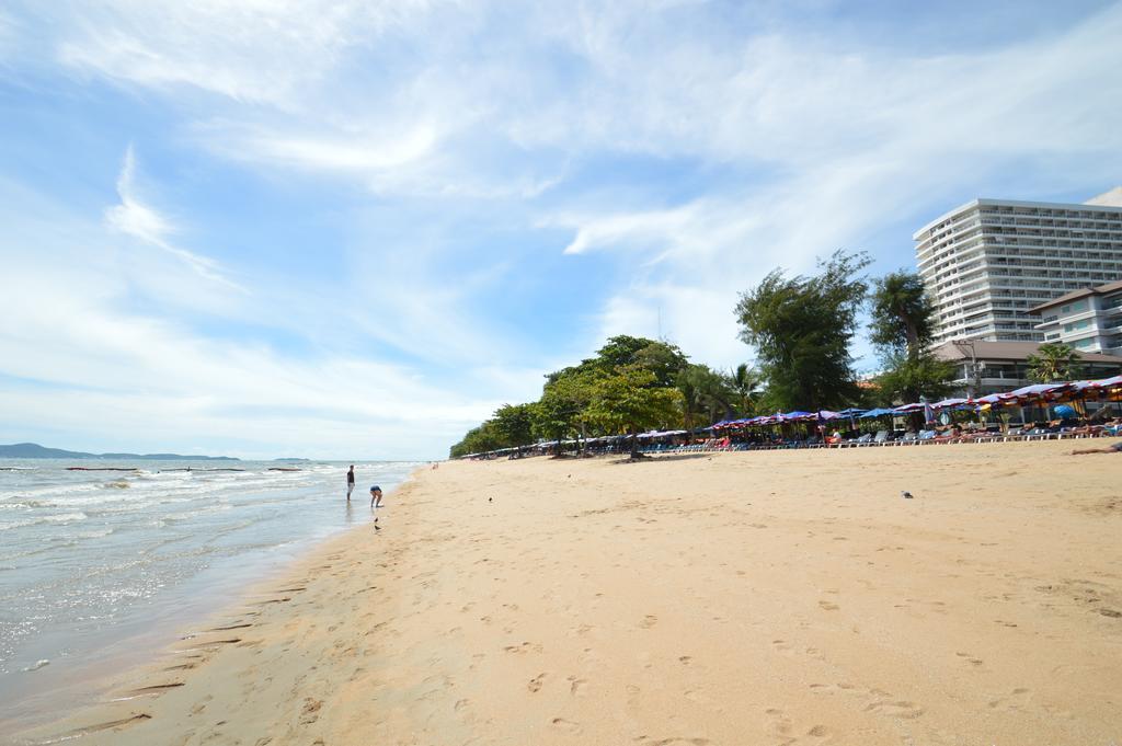 D.D. Inn Beach Guesthouse Pattaya Eksteriør bilde
